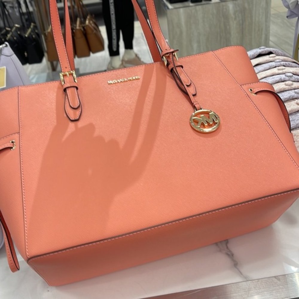 Michael Kors Gilly Large Drawstring Travel Tote Sherbert Leather - Picture 8 of 16